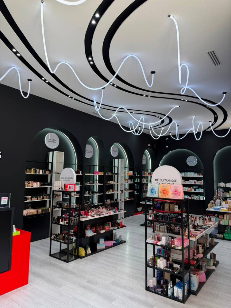 7 Cosmetics Tiranë — view 2