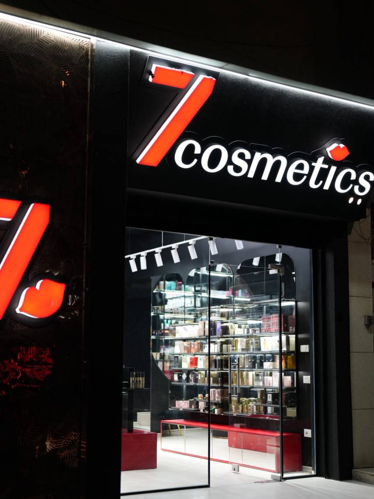7 Cosmetics Durrës
